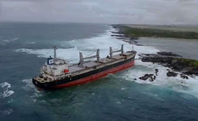 Bsgoil сарапшылары Маврикийдегі апатты жоюға қатысты